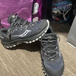 Men’s Gore-Tex versafoam SAUCONY shoes